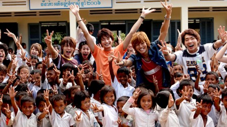 Tuy không thể thay đổi thế giới, chúng tôi muốn xây một trường học ở Campuchia